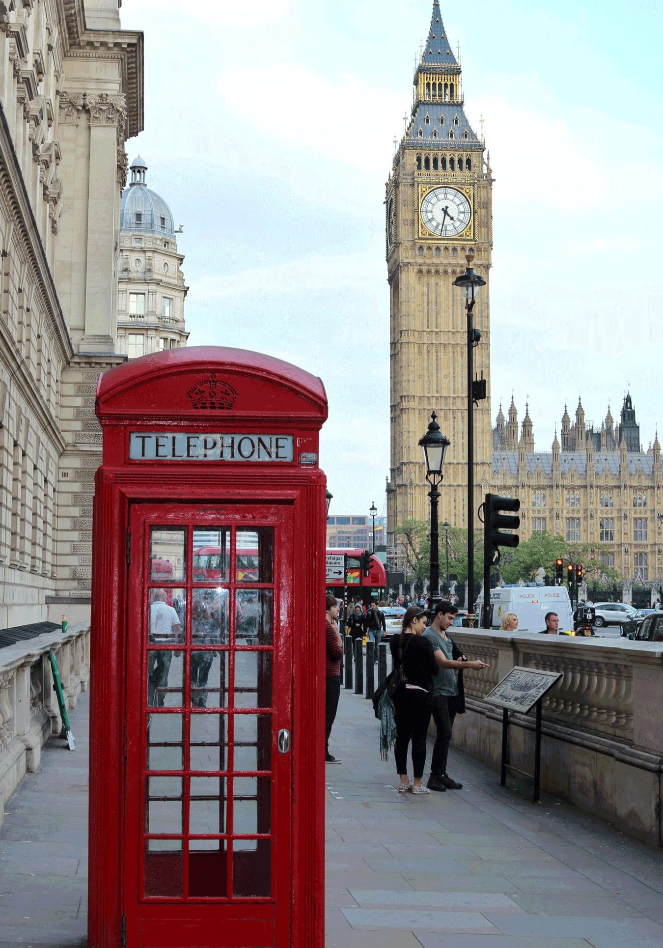 big-ben-with-red-phonebox-in-colour-pic-1