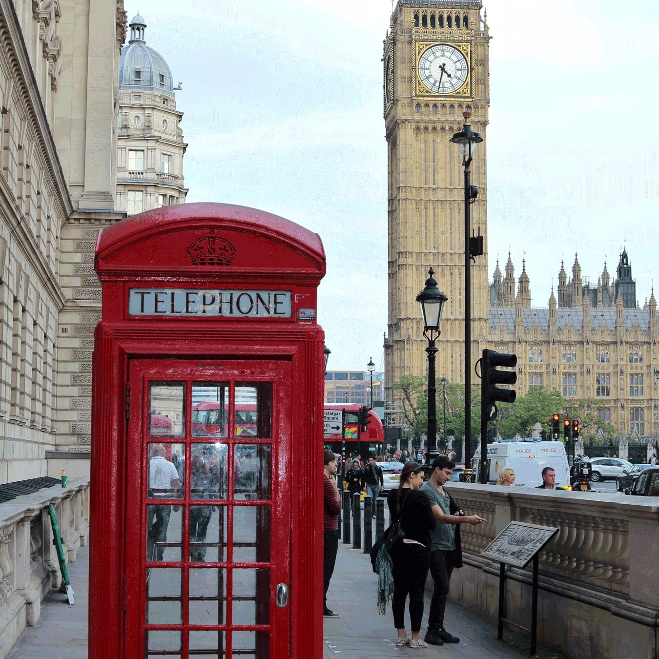 big-ben-with-red-phonebox-in-colour-pic-1